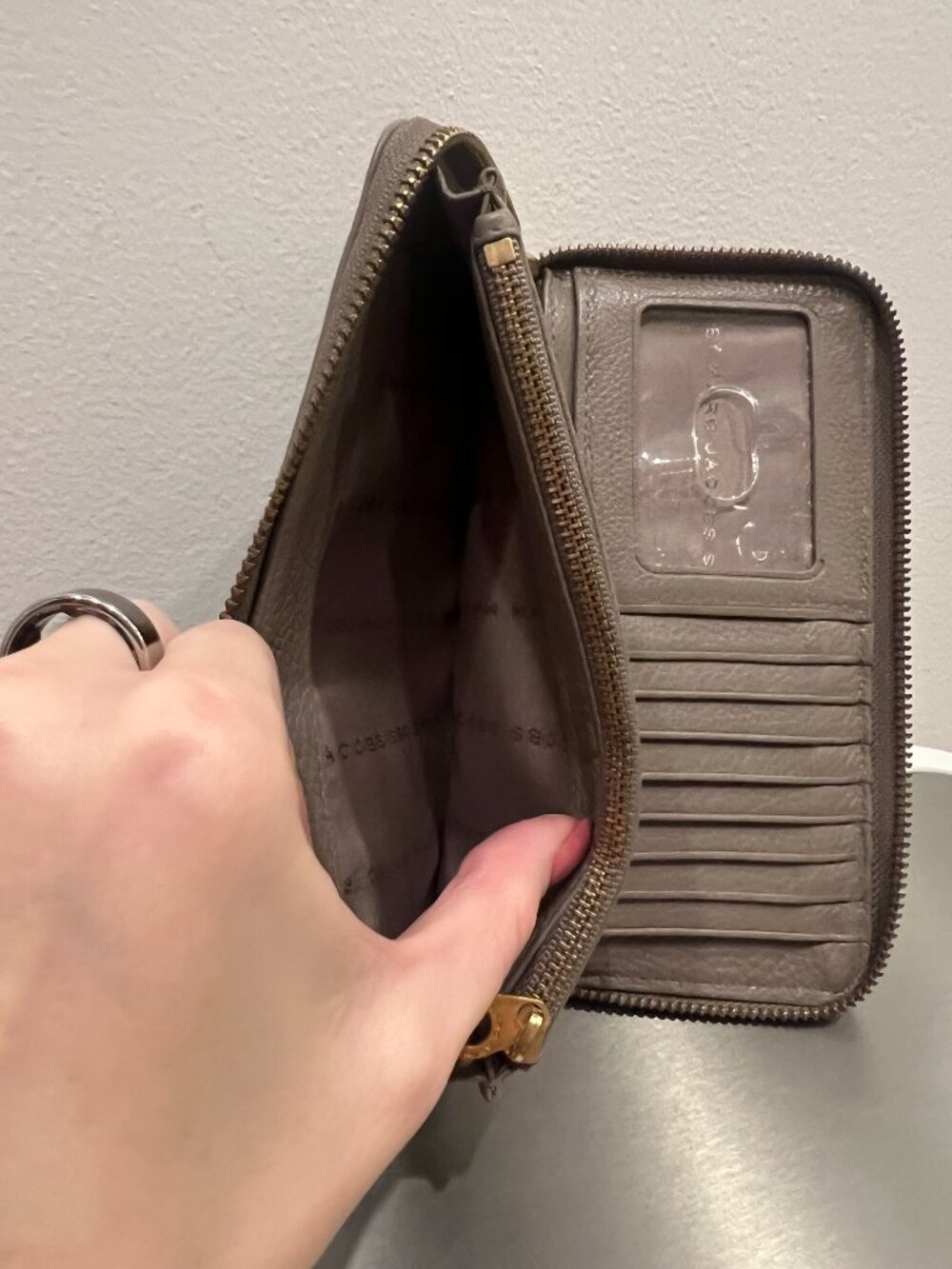 Marc Jacobs Wallet - Picture 6 of 7